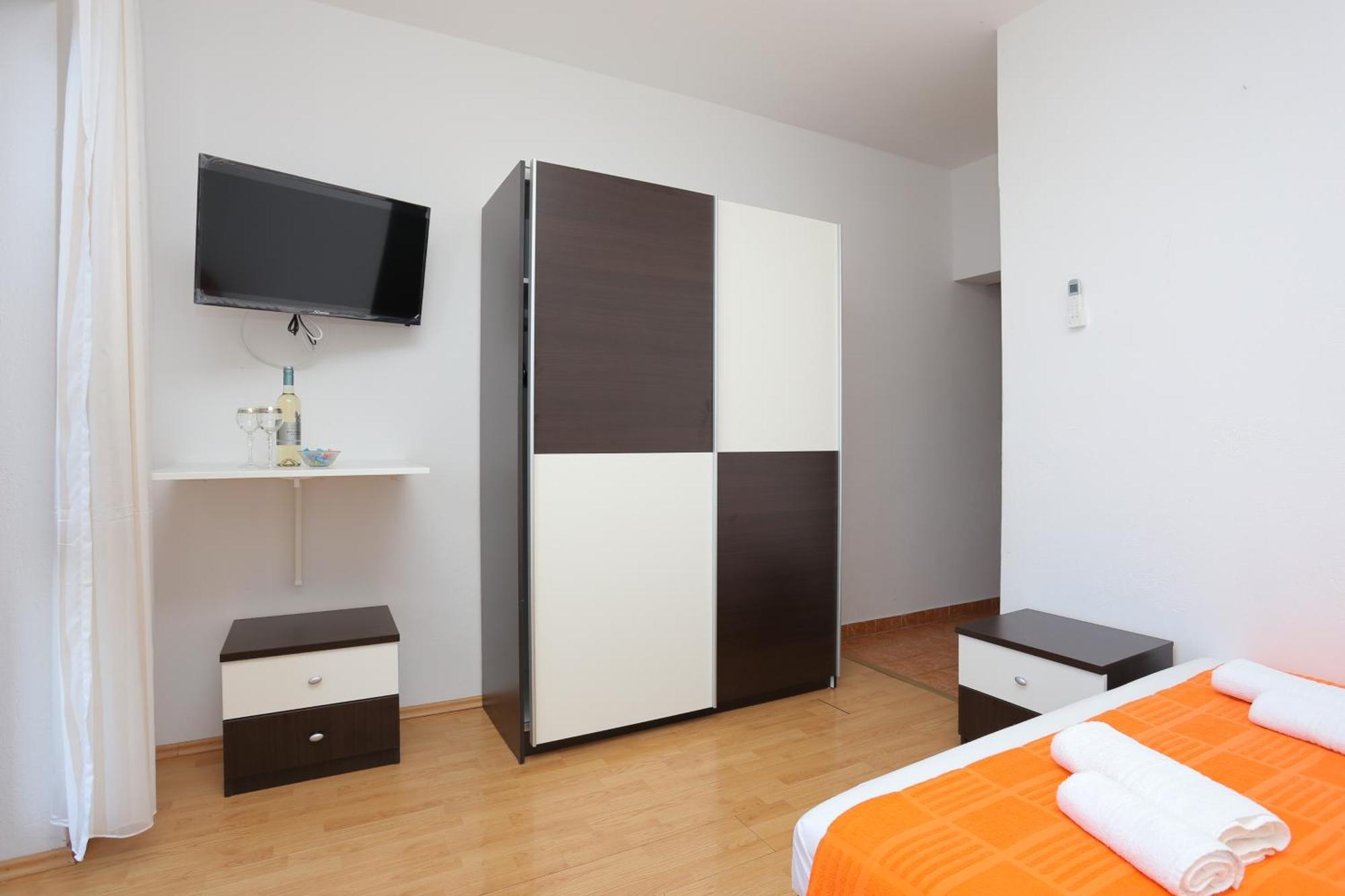Apartments By The Sea Brela, Makarska - 2718 Cameră foto